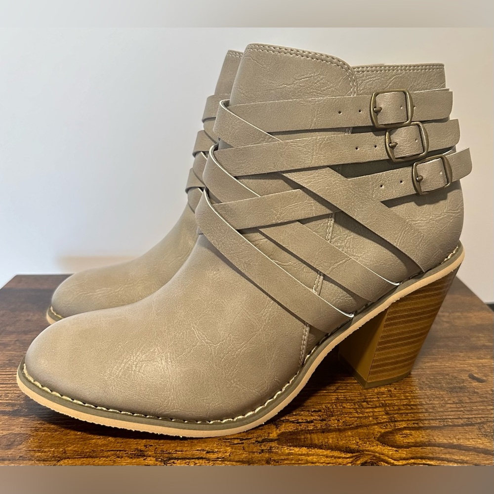 Journee Collection Women’s Stone Gray Strap Ankle Boots NWT Various Sizes